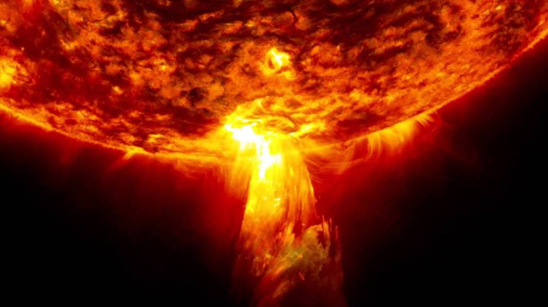 Güneş'te art arda 2 şiddetli patlama. 3 ülke doğrudan etkilendi - Resim: 1